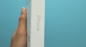 New
													Apple iPhone 16e - Unlocked, White, 128 GB, A3212, photo 3 of 5