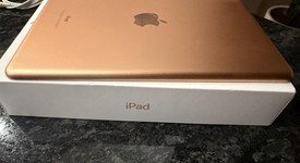 Good
													Apple iPad 6th Gen - Wi-Fi, Gold, 32 GB, A1893, photo 3 of 7