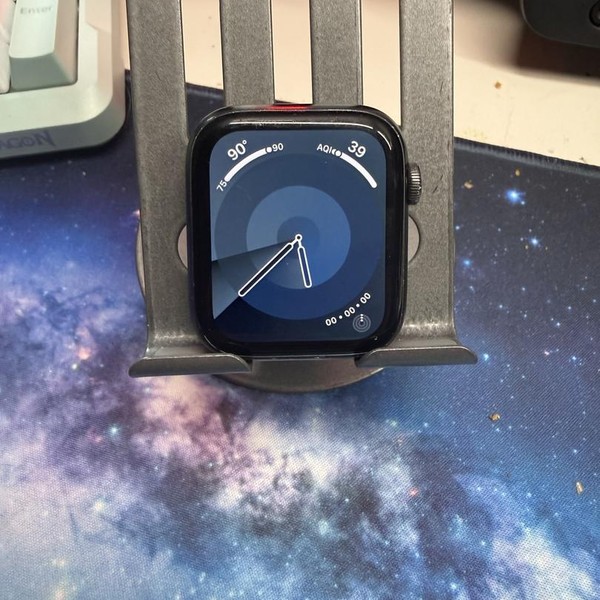 Apple Watch SE (1st Gen) 44mm - Unlocked, Gray, A2354 - Cellular, Aluminum