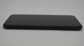 Good
													Apple iPhone SE 2nd Gen 2020 - Unlocked, Black, 64 GB, A2275, photo 5 of 10