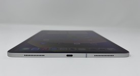 Good
													Apple iPad Pro 11" 2018 - Unlocked, Silver, 64 GB, A2013, photo 3 of 6