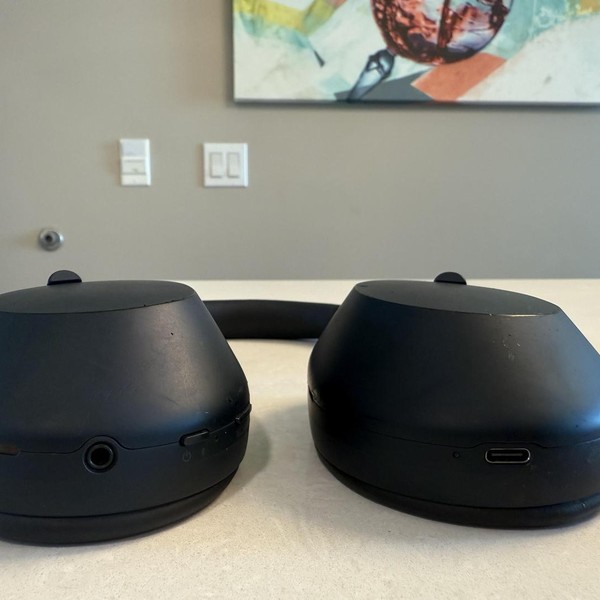 Sony WH-1000XM5 - Navy Blue