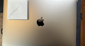 Good
													MacBook Air 2020 - 13" - Apple M1, Gray, 512 GB, 8 GB, photo 1 of 12