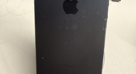 Good
													Apple iPhone 5 - Unlocked, Black, 16 GB, A1428, photo 2 of 9