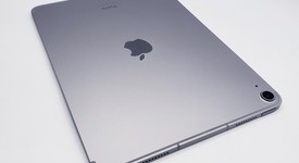 Mint
													Apple iPad 11th Gen - Unlocked, Silver, 128 GB, A3355, photo 2 of 5