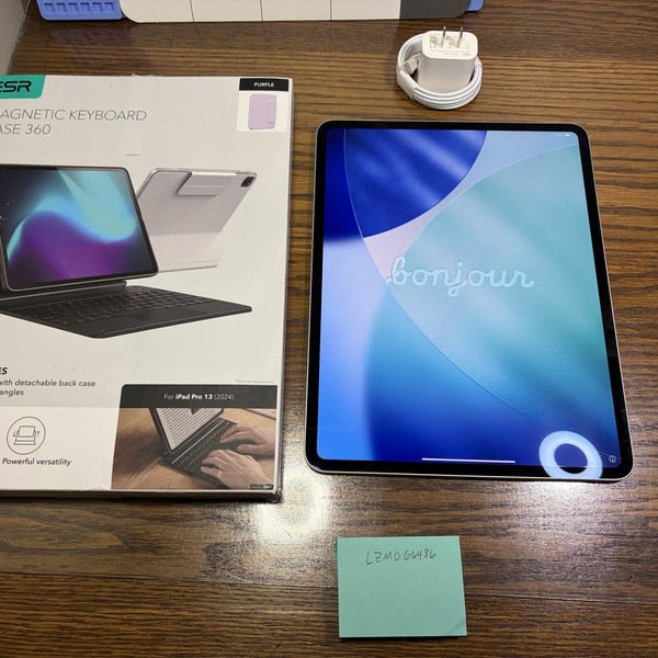 Apple iPad Pro 13 inch (M4) 2024 - Wi-Fi, 256 GB, Silver, 8 GB, A2925, Standard Glass