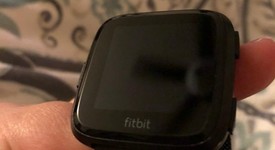 Mint
													Fitbit Versa - Black, photo 2 of 5