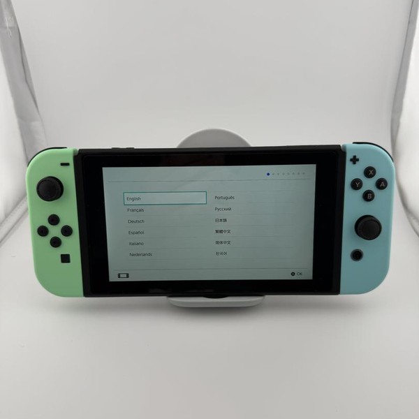 Nintendo Switch - 32 GB, Animal Crossing: New Horizons