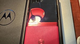 Mint
													Motorola Razr Plus (2023) - Unlocked, Magenta, 256 GB, 8 GB, photo 3 of 18