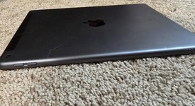 Good
													Apple iPad 7th Gen - Unlocked, Gray, 32 GB, A2200, photo 4 of 6