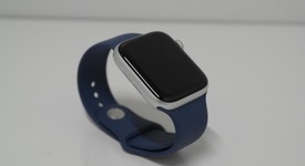 Good
													Apple Watch SE 2nd Gen 44mm - Unlocked, Silver, A2727 - Cellular, Aluminum, photo 4 of 6