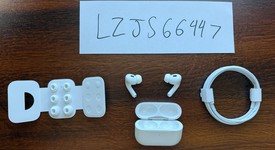 Used
													Apple AirPods Pro 2nd Gen - Lightning, photo 4 of 8