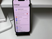 Apple iPhone 13