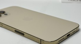 Good
													Apple iPhone 12 Pro Max - Unlocked, Gold, 256 GB, A2342, photo 4 of 7