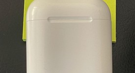 Used
													Apple AirPods 2nd Gen - Lightning Case, photo 2 of 5