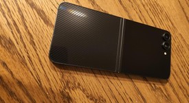 Good
													Samsung Galaxy Z Flip6 - Unlocked, Black, 256 GB, 12 GB, SM-F741U1, photo 3 of 11