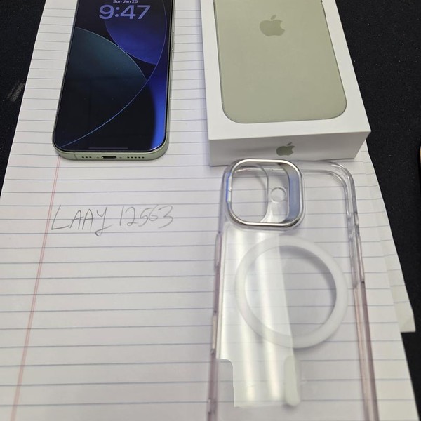 Apple iPhone 17 - Unlocked, 256 GB, Sage, A3258