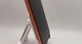 Mint
													Apple iPhone Xr - TracFone, Coral, 64 GB, A1984, photo 3 of 5