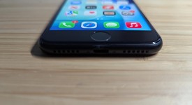 Good
													Apple iPhone SE 3rd Gen 2022 - Unlocked, Midnight, 128 GB, A2595, photo 3 of 13