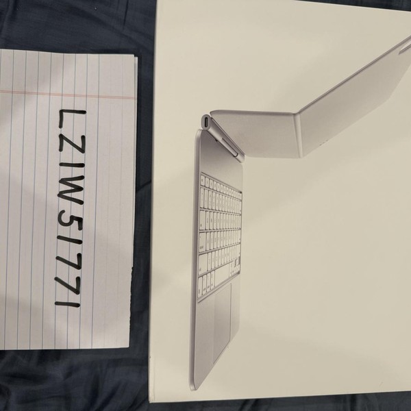 Apple Magic Keyboard for iPad Pro - White