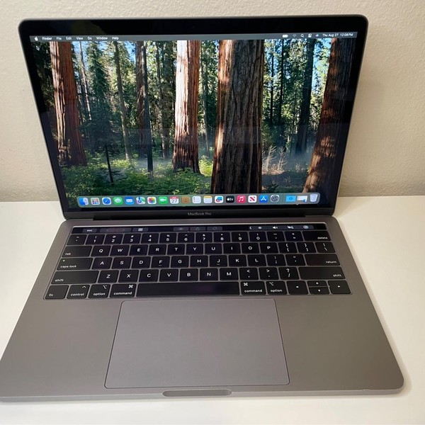 MacBook Pro 2019 - 13 inch - 512 GB, Gray, 16 GB, Intel Core i7