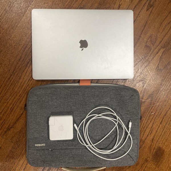 MacBook Pro 2019 - 16 inch - 1 TB, Silver, 16 GB, Intel Core i9