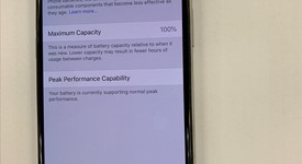 Fair
													Apple iPhone Xs - Unlocked, Silver, 64 GB, A1920, photo 3 of 9