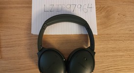 Used
													Bose QuietComfort Headphones - Green, photo 1 of 8