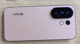 Mint
													vivo X200 FE - Unlocked Non-US, Yellow, 512 GB, 12 GB, photo 1 of 14