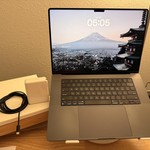 Good MacBook Pro Late 2023 (M3) - 16 inch - 512 GB, Black, 18 GB, Apple M3 Pro 12-core, 18-core GPU