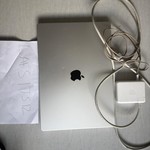 Good MacBook Pro Late 2023 (M3) - 16 inch - 1 TB, Silver, 48 GB, Apple M3 Max 16-core, 40-core GPU