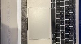 Good
													MacBook Air 2019 - 13" - I5, Gray, 256 GB, 8 GB, photo 2 of 6