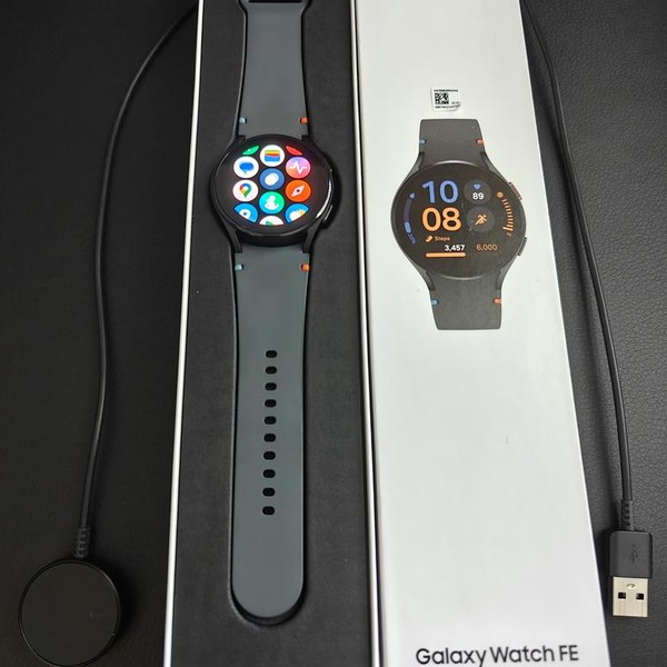 Samsung Galaxy Watch FE - Unlocked, Black, 40 mm