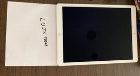 Good
													Apple iPad Pro 12.9" 2nd Gen 2017 - Wi-Fi, Silver, 256 GB, photo 3 of 9