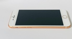 Mint
													Apple iPhone 8 - Unlocked, Gold, 64 GB, A1863, photo 3 of 11