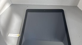 Good
													Apple iPad 9th Gen - Unlocked, Gray, 64 GB, A2603, photo 2 of 6