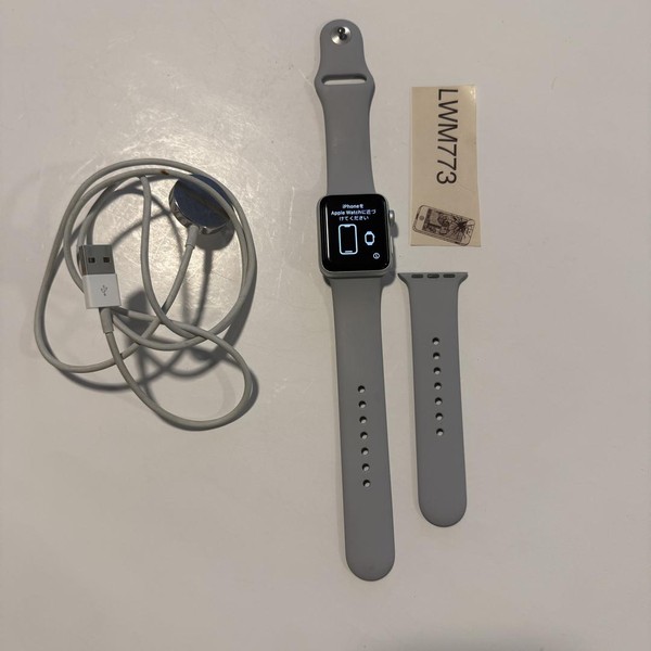 Apple Watch Series 3 38mm - Silver, A1858, Aluminum - GPS