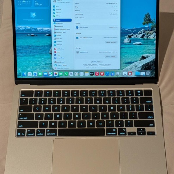 MacBook Air 2025 (M4) - 13 inch - 256 GB, Starlight, 16 GB, Apple M4