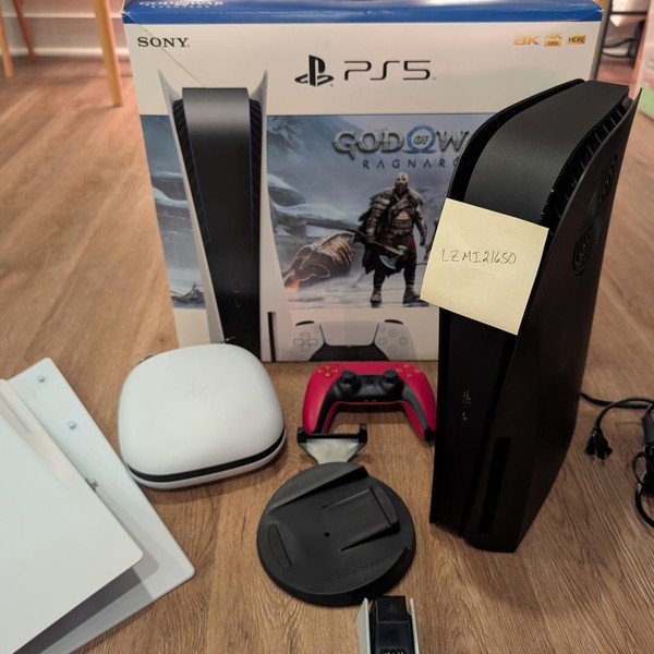 PlayStation 5 Standard Edition (2020) - 825 GB, White, Standard Edition