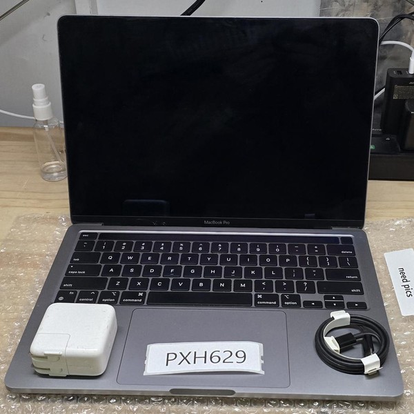 MacBook Pro 2020 - 13 inch - Apple M1, Silver, 512 GB, 16 GB