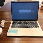 Good MacBook Air 2022 (M2) - 13 inch - 256 GB, Starlight, 8 GB, Apple M2