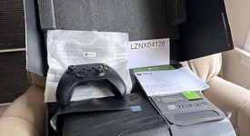 Mint
													Xbox Series X (2020) - Black, 1 TB, standard, photo 2 of 5