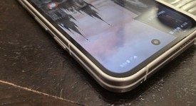 Mint
													Google Pixel 9 Pro Fold - Unlocked, Porcelain, 256 GB, GGH2X, photo 5 of 11
