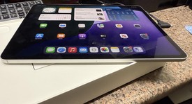 Good
													Apple iPad Pro 12.9" 6th Gen 2022 - Unlocked, Silver, 256 GB, photo 5 of 7