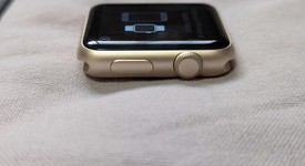 Good
													Apple Watch Series 1 42mm - Gold, 8 GB, A1803, photo 4 of 5