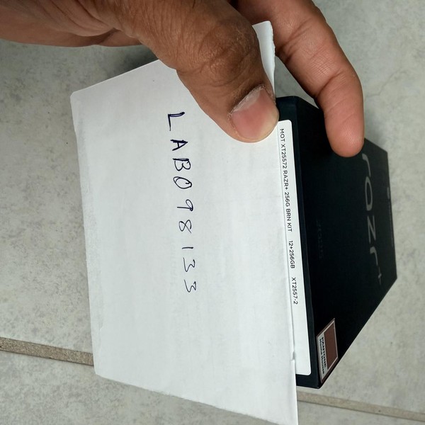 Motorola Razr Plus (2025) - T-Mobile, 256 GB, PANTONE Mocha Mousse, 12 GB