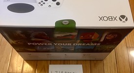 Mint
													Xbox Series S (2020) - White, 512 GB, photo 4 of 12