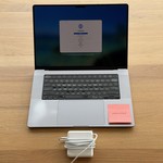 Good MacBook Pro 2021 - 16 inch - 8 TB, Space Gray, 64 GB, Apple M1 Max