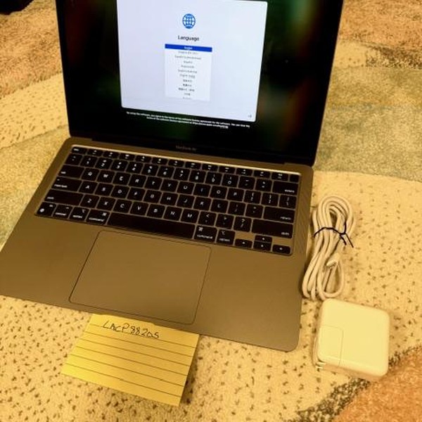MacBook Air 2020 - 13 inch - 256 GB, Gray, 8 GB, Apple M1