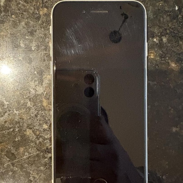 Apple iPhone SE 3rd Gen 2022 - Unlocked, 64 GB, Starlight, A2595